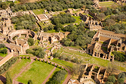 Foto dall'alto di Hadrian's Villa at Tivoli, near Rome, Italy. Vill